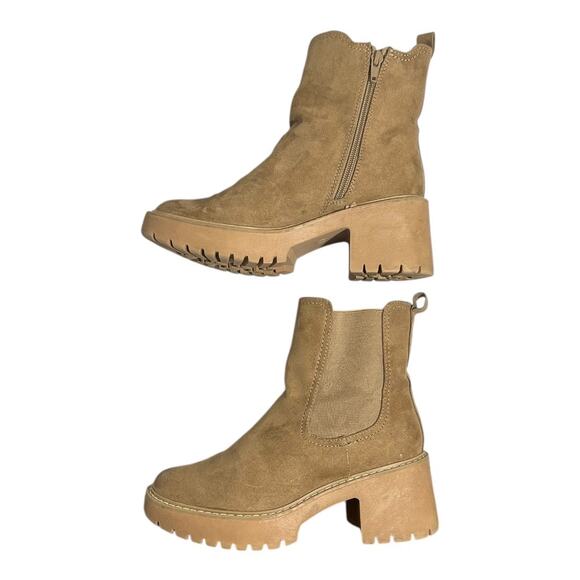 Universal Thread Tan Crispin Chelsea Boots with Memory Foam Insole womens 6.5 - Picture 3 of 8